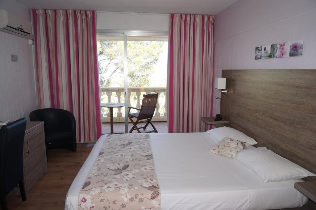 Logis Hotel Le Col De L'Ange Draguignan Zewnętrze zdjęcie
