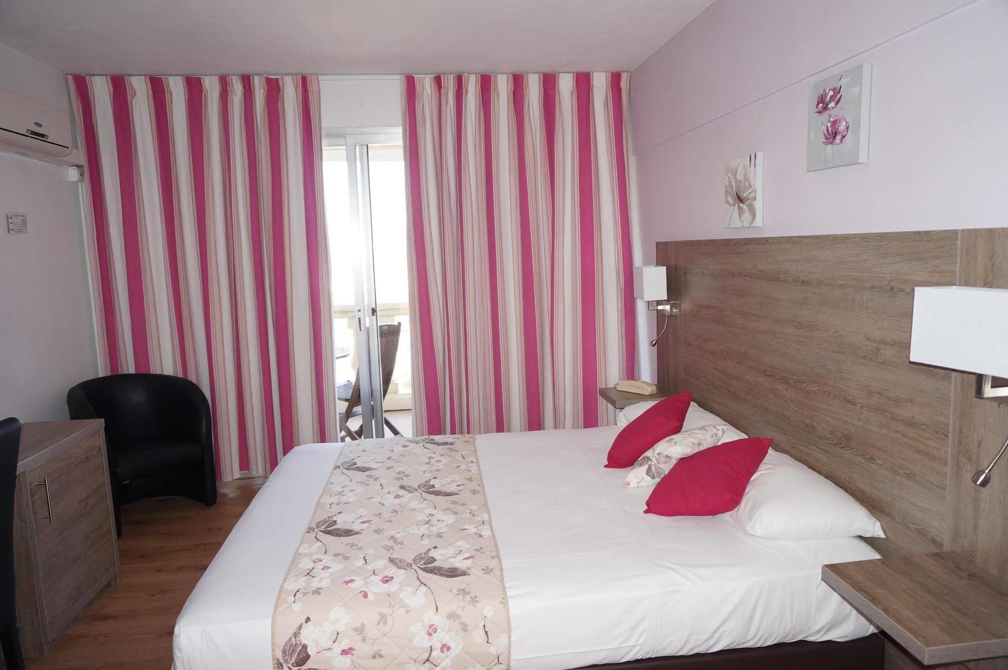 Logis Hotel Le Col De L'Ange Draguignan Zewnętrze zdjęcie