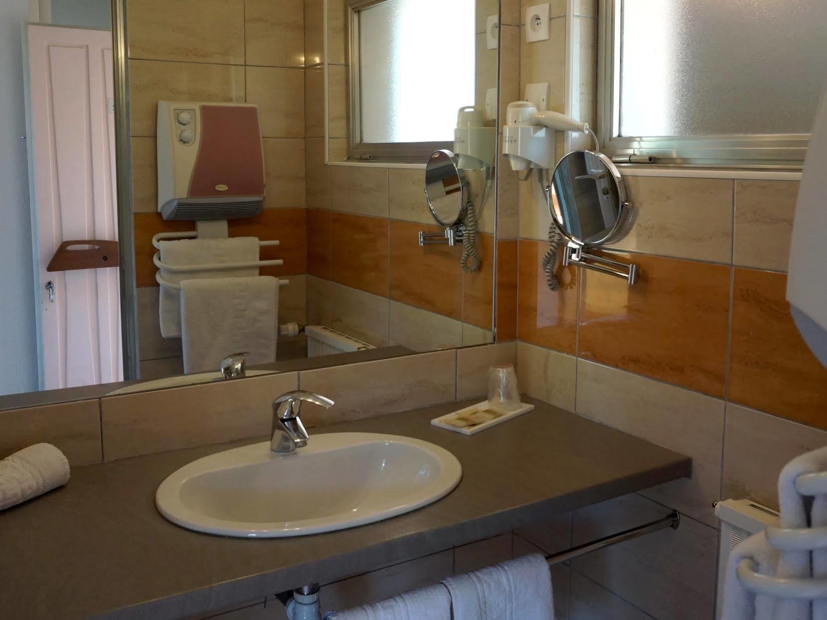 Logis Hotel Le Col De L'Ange Draguignan Zewnętrze zdjęcie